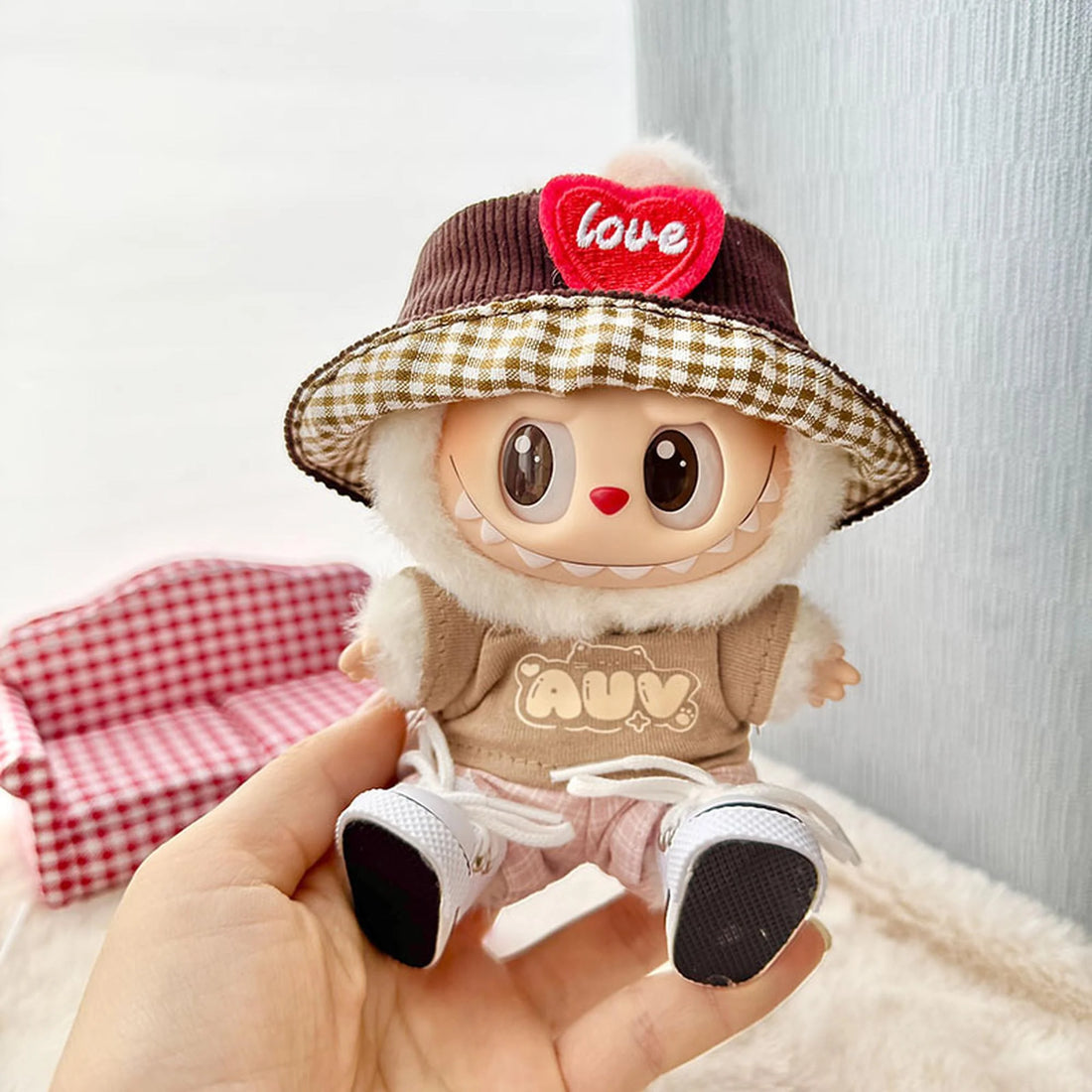 Labubu Clothes Labubu Au Brown Two-Piece Set + Brown Heart Hat + White Canvas Shoes