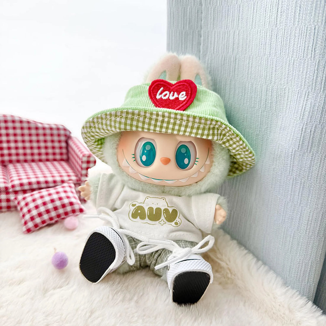 Labubu Clothes Labubu Au White Shirt Two-Piece Set + Green Heart Hat + White Canvas Shoes