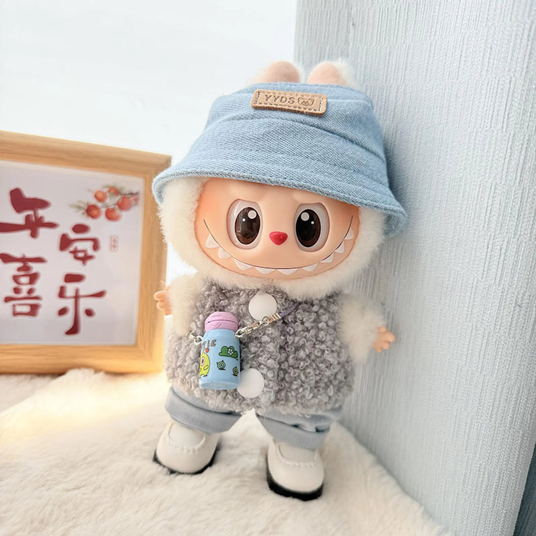 Labubu Clothes Labubu Blue Kettle + White Square-Toe Shoes + Blue Yyds Denim Hat + Gray Double-Buckle Loop Sweater