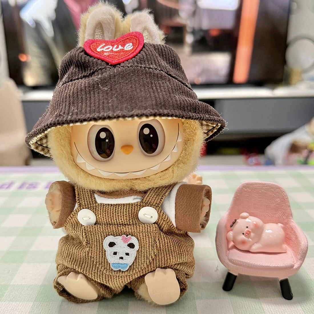 Labubu Clothes Labubu Dark Brown Pocket Suspenders + Red Heart Brown Hat