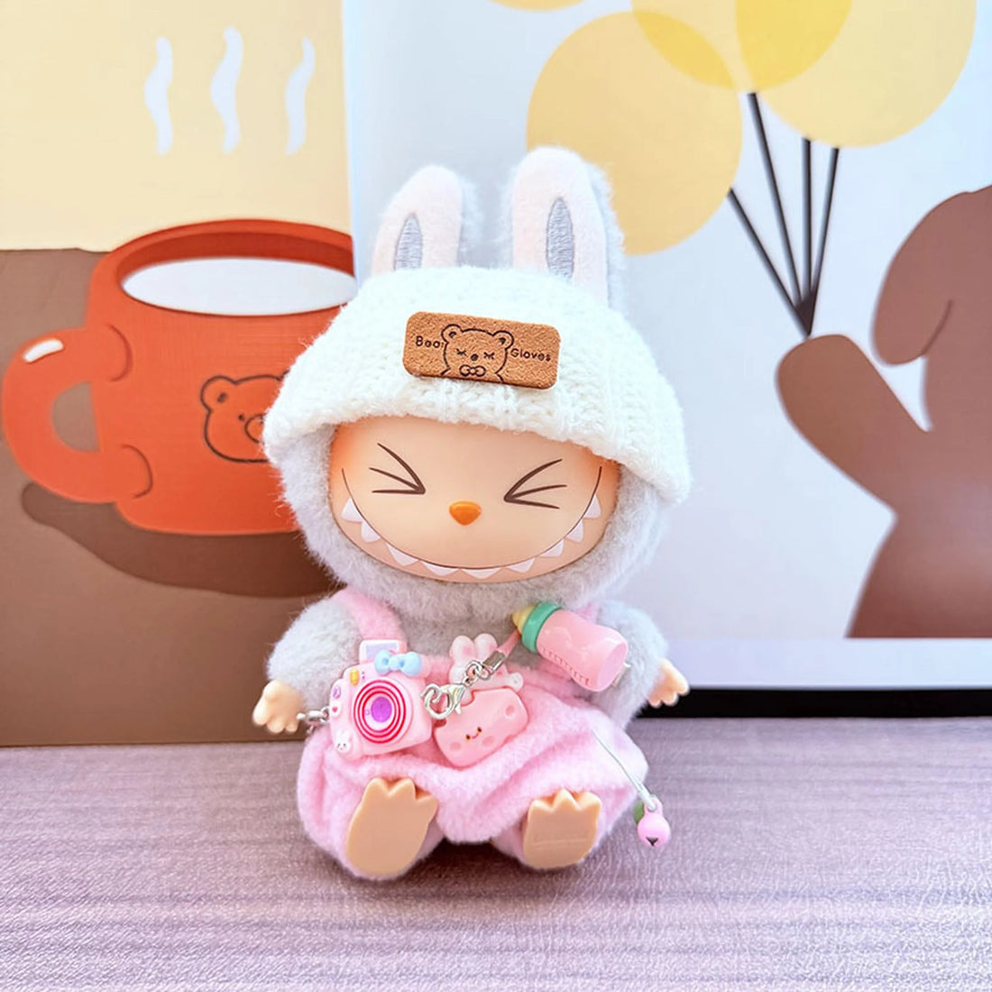 Labubu Clothes Labubu Kd Powder Camera + White Turn-Up Hat + Pink Bottle Overalls