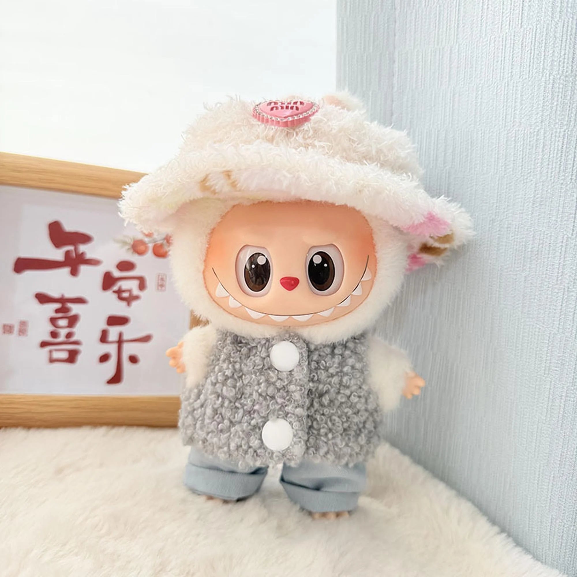 Labubu Clothes Labubu Pink Diamond Hat + Grey Double-Buckle Circle Sweater Two-Piece Set
