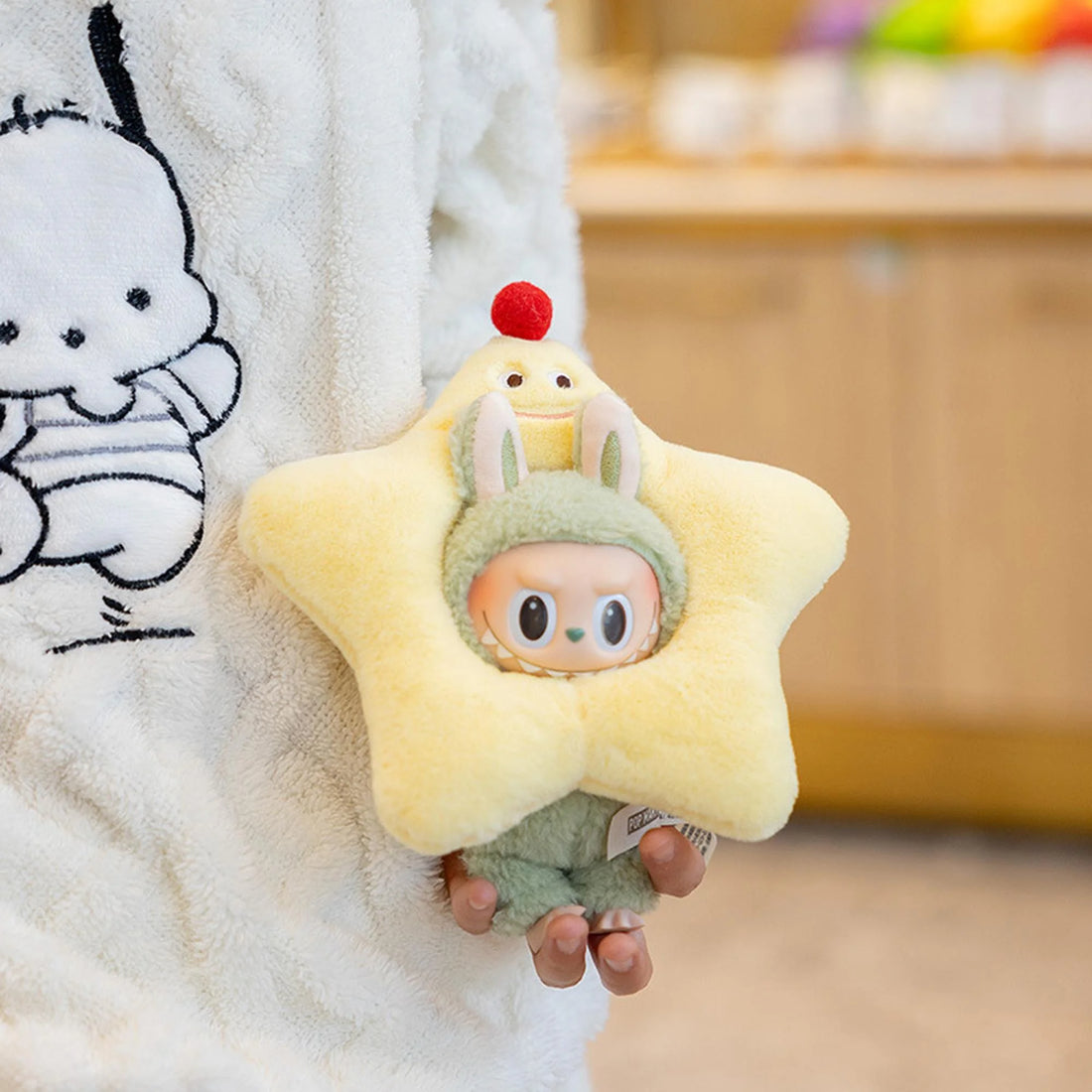 labubu-clothes-yellow-star-headpiece